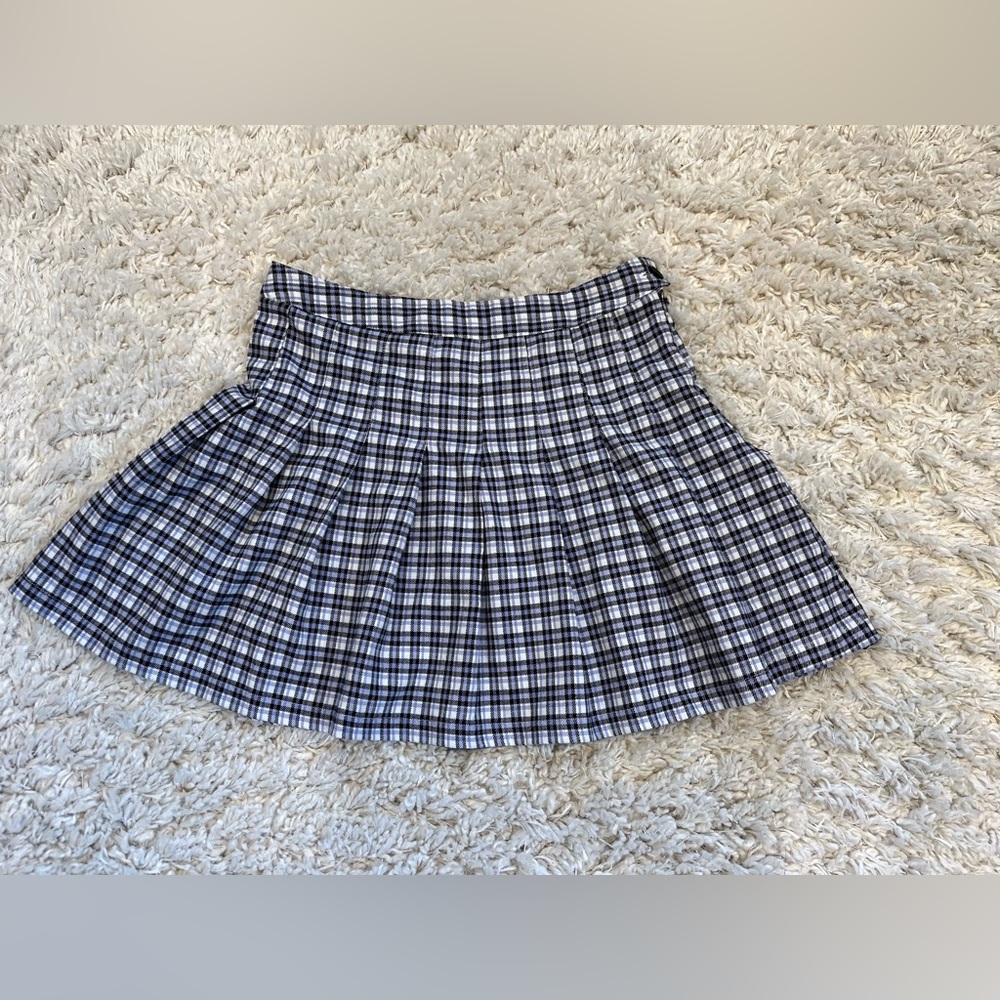 Full Tilt plaid skirt in medium